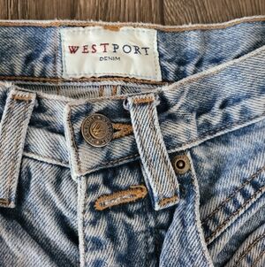 Vinatage Westport Light Blue Denim Jeans